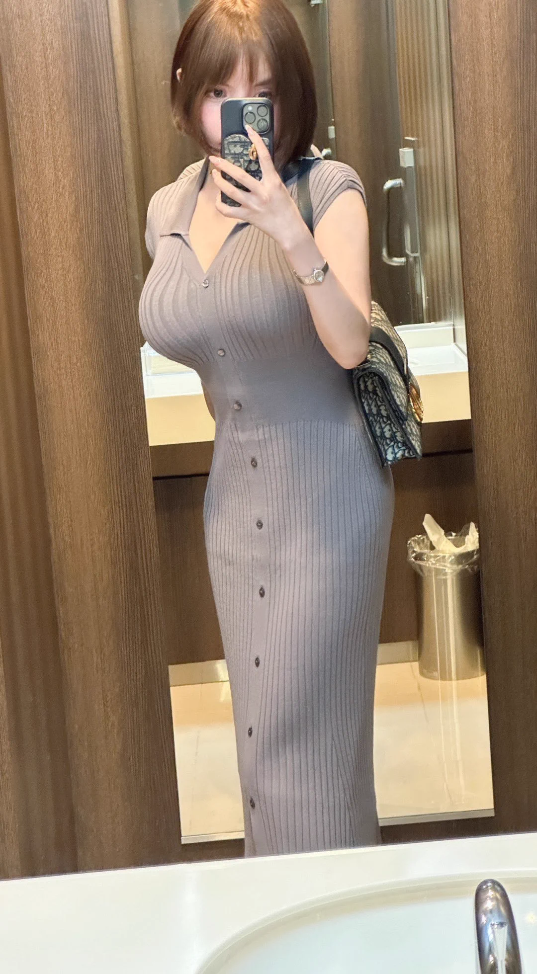 男朋友挑的裙子。 https://t.co/JvQHl2S70D