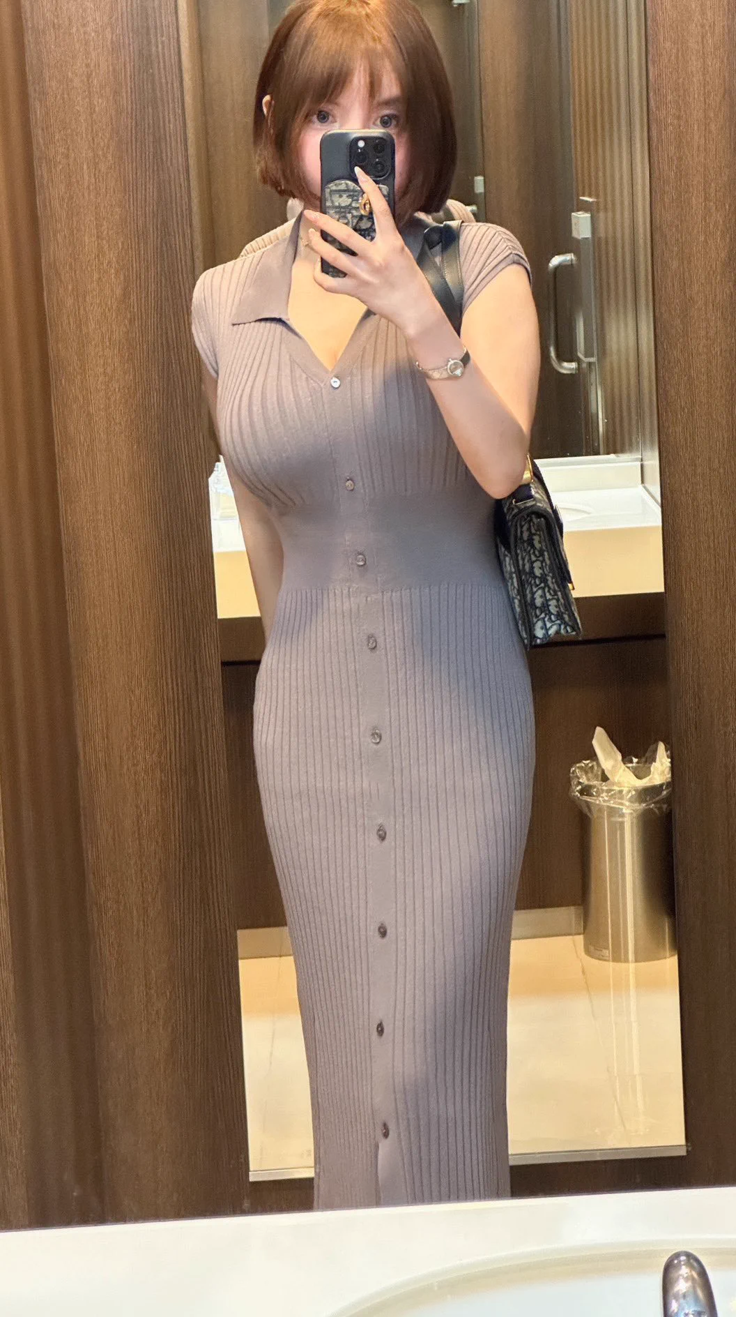 男朋友挑的裙子。 https://t.co/JvQHl2S70D