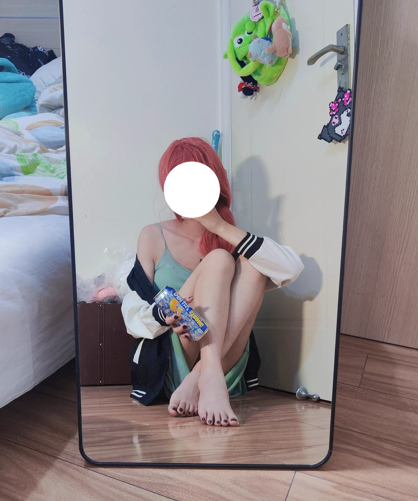 你手上的50元刚刚是不是叫我主人了？天杀的抢劫犯，我一眼就认出这是我的钱，快把我的钱还给我，你都害我明天吃不上肯德基了。我要捅死你 ！ 捅死你 ！ 捅死你 ！ 捅死你 ！ 捅死你 ！ 捅死你 ！ 捅死你 ！ 捅死你 ！ 捅死你 ！ 捅死你 ！ 捅死你 ！ 捅死你 ！ 捅死你 ！ https://t.co/jF7YkEFh3B