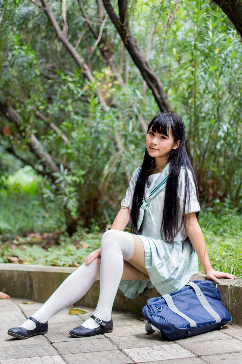 毕业小姐姐写真[36P+335M] #眼镜娘 #眼镜妹 #毕业照 #女大学生 #写真 
No.080816 预览全套尺度看置顶或私信 投稿：@007share 
眼镜娘圈子：https://t.co/VSeJDJ4Yn7 https://t.co/9DzDmoPwmn