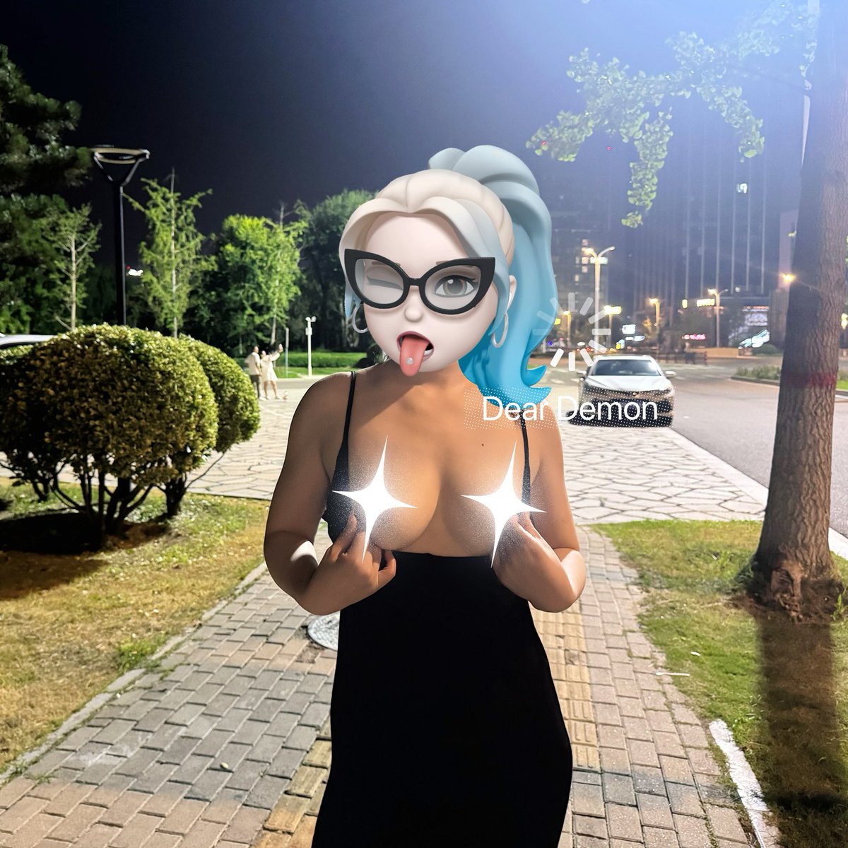 📷挺刺激，后面一对也在拍。

@luchu888888 
@Public_Catgirl1 
#露出 https://t.co/mrsbD4upq9