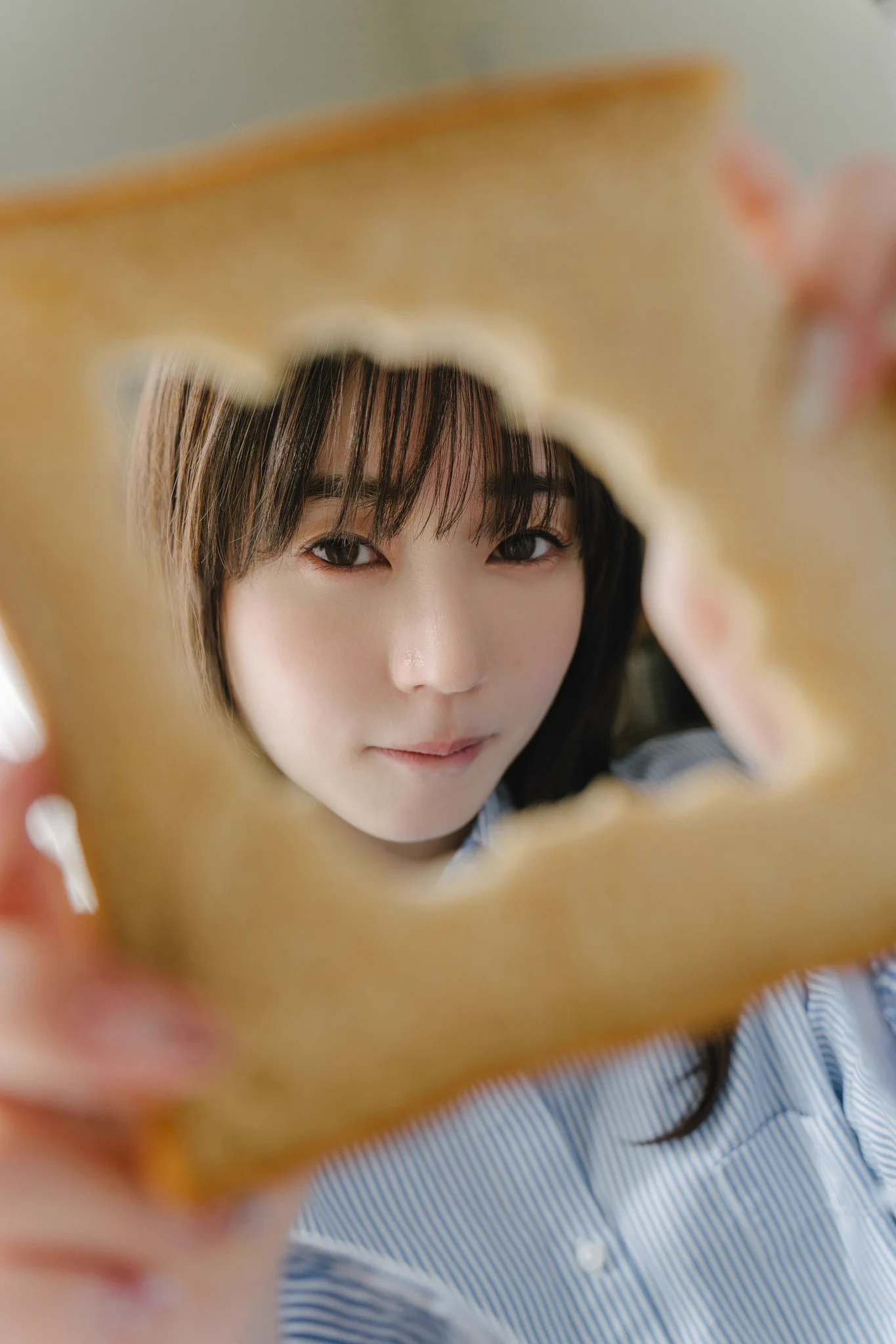 🍞おしらせ🥐写真集が即完売(!)して再販のご希望もたくさん頂いた『りこと住んでる世界線』のDL写真集を販売開始しました！写真集お迎えできなかったー！の方はもちろん写真集もってるよ！の方もおかわりどうぞ🍚無料会員の方もお迎えできます✊🏻200枚！https://t.co/OWoWaVfo8Z https://t.co/dKU4sHQlaB