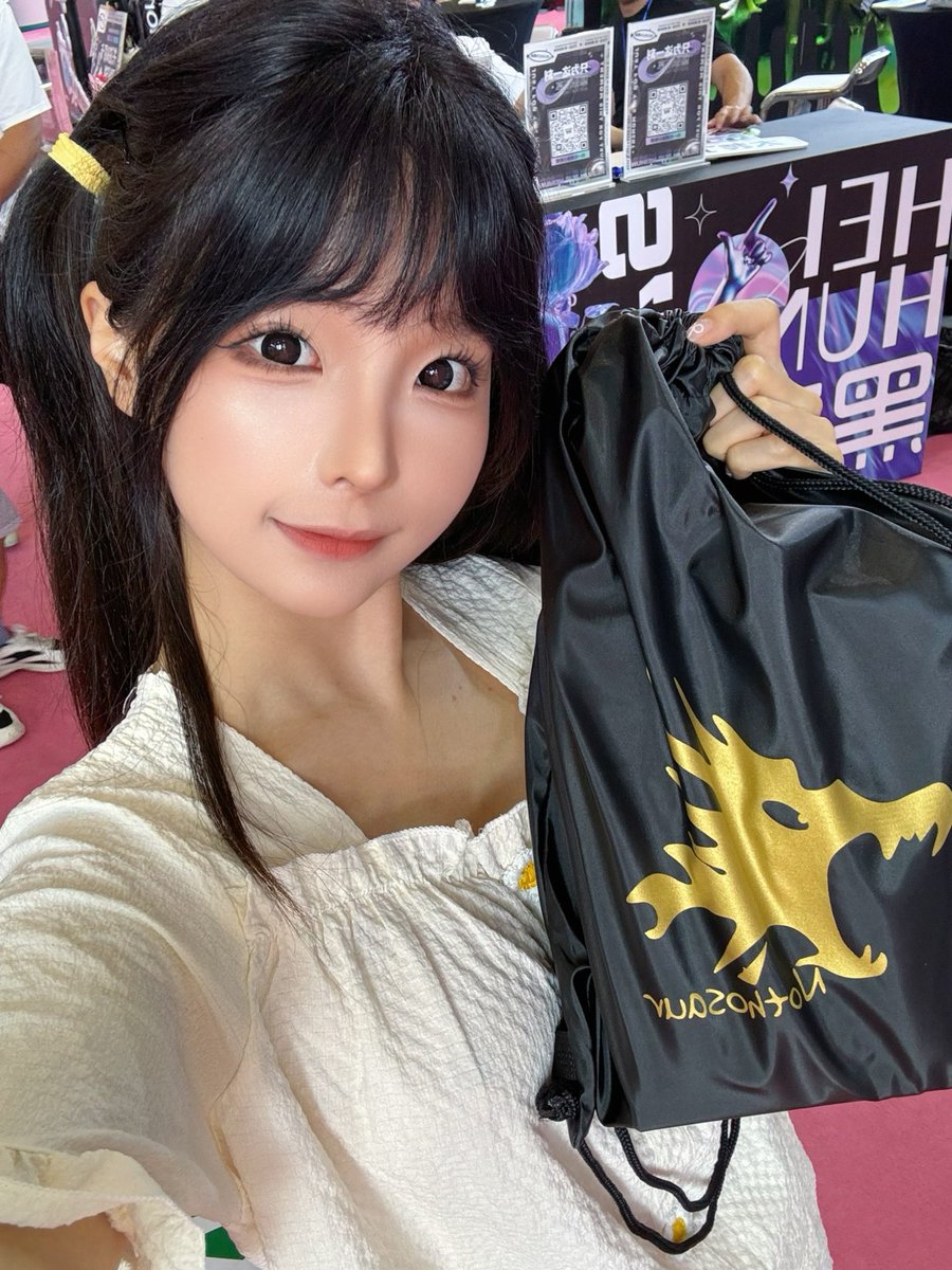 感谢龙龙的馈赠@nothosaur10 https://t.co/ZX5rXMWfVI