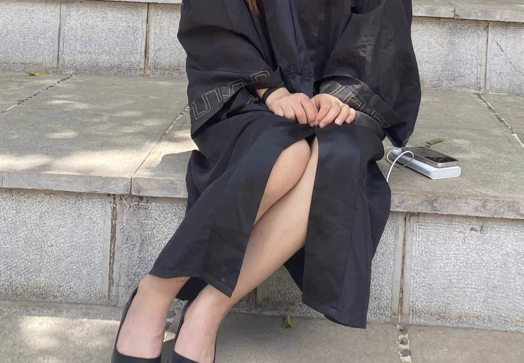 0351地区，山西太原老哥投稿。找同城同好来玩大学生女友的原味，丝袜、鞋子，内衣内裤都可以安排。希望同好素质高，有礼貌，同城有意向的同好可私信我获取联系方式，拒绝白嫖！ https://t.co/Gm9Nd4ofYO