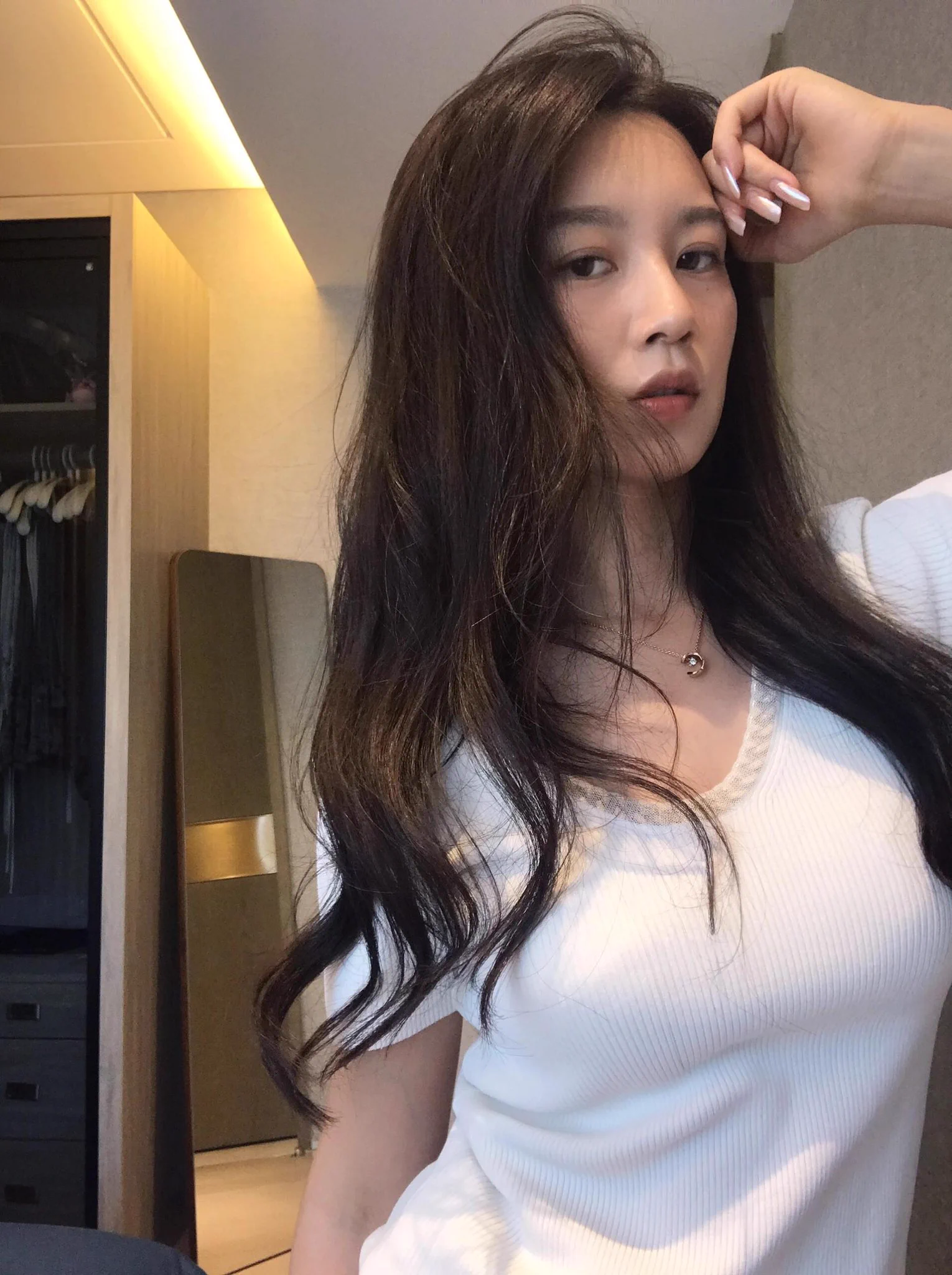 八月拍了拍你的小脑袋说："加油，美好都在路上" https://t.co/Jny6RCUBMu