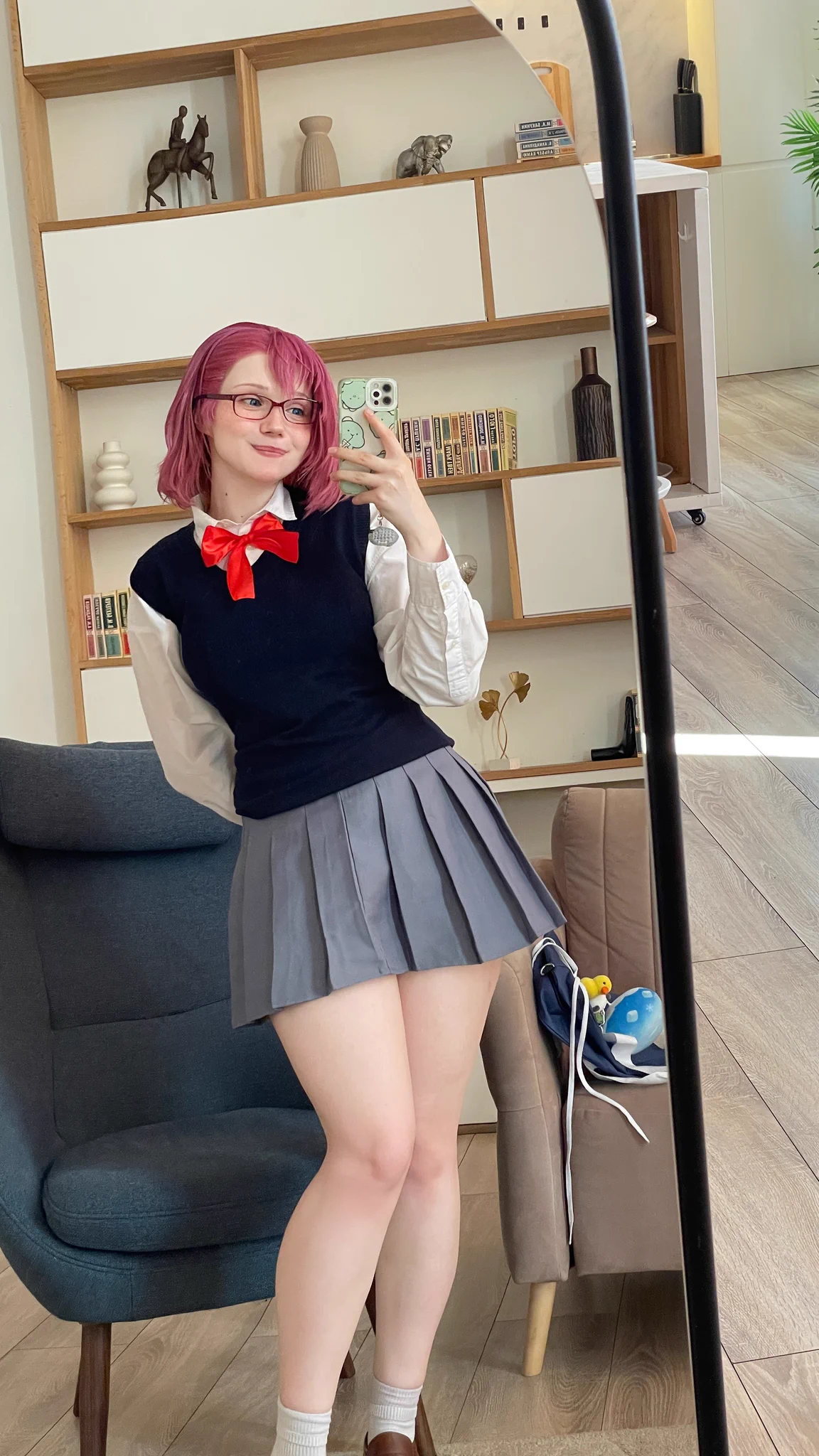 Let's get 3000 ❤️ and Ririsa will show you what's hiding under that uniform? 😏 https://t.co/6ypiM4QKta
