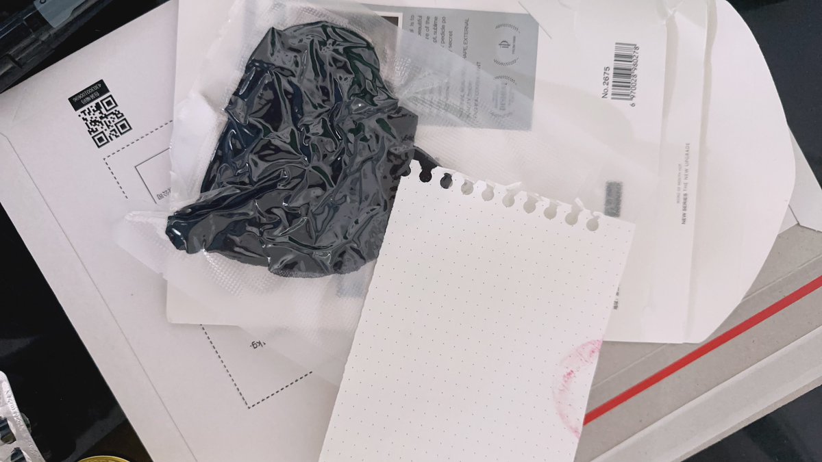 不止是送袜子，当然还可以送你一个吻💋

#原味 #原味丝袜 #黑丝 https://t.co/d3YR1iiE1s