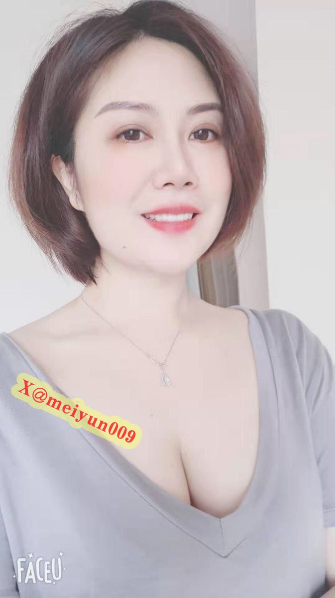 只要爱在，总会听到那句我愿意。 https://t.co/hrm50iTk0s