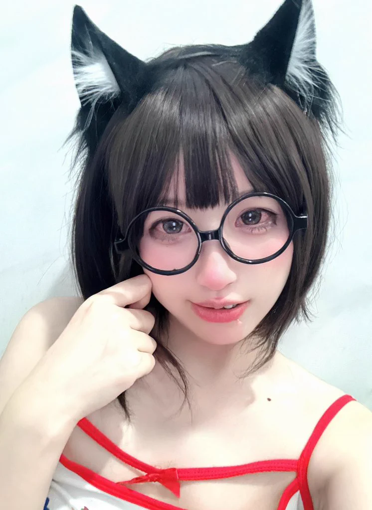 哭到一半发现今天的妆很好看 https://t.co/0cCK9vhwky