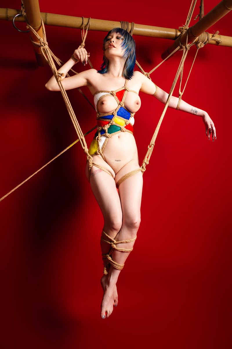 彩色玻璃

@Mosaiccat1 with @Vasileva1122 https://t.co/vB2IN88m6g