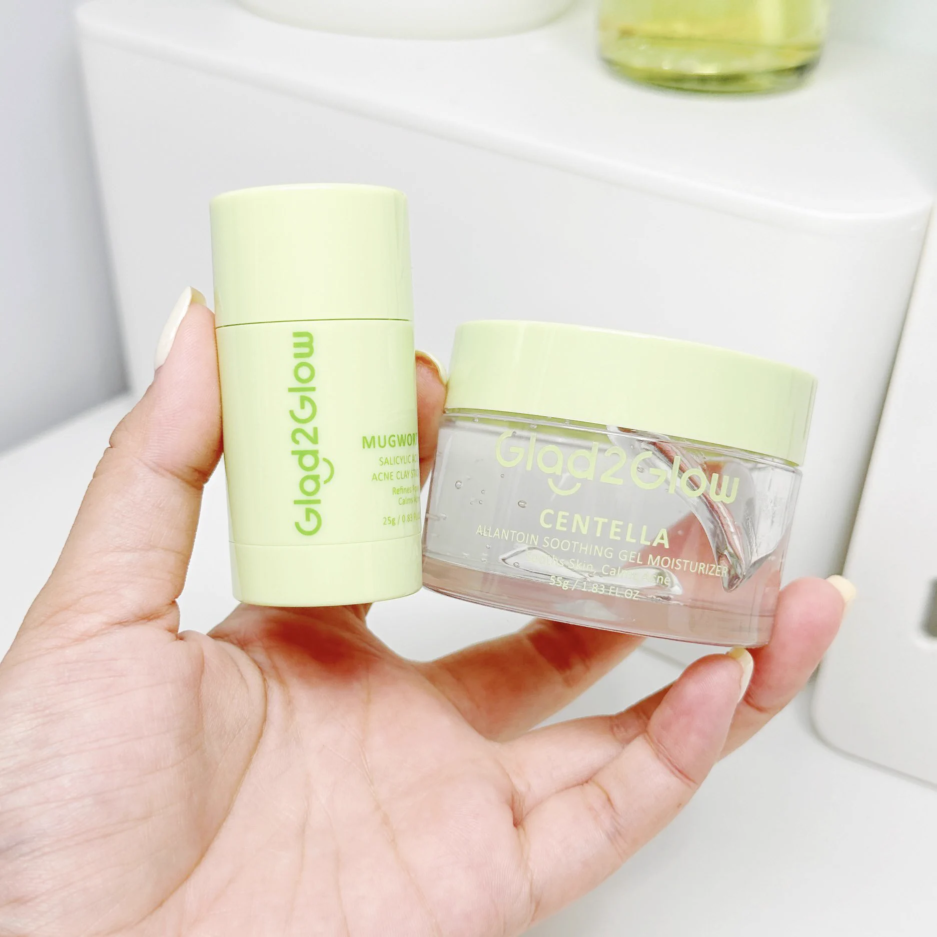 มาแนะนำ skincare ราคาสบายกระเป๋า✨ มีแค่ 2 อย่างนี้ก็ผิวใสได้ มาสก์โคลน สีเขียว สูตรนี้ช่วยดูแลสิวและรูขุมขน มีส่วนผสมของจิงจูฉ่าย ใช้ได้ทุกวันGel มีส่วนผสมของใบบัวบก เวลาทาจะรู้สึกเย็นๆ ช่วยปลอบประโลมผิวได้ดีมากกก เนื้อเจลบางเบา ไม่เหนียว#ใช้จริงรีวิวจริง https://t.co/2jtYw9I2HK