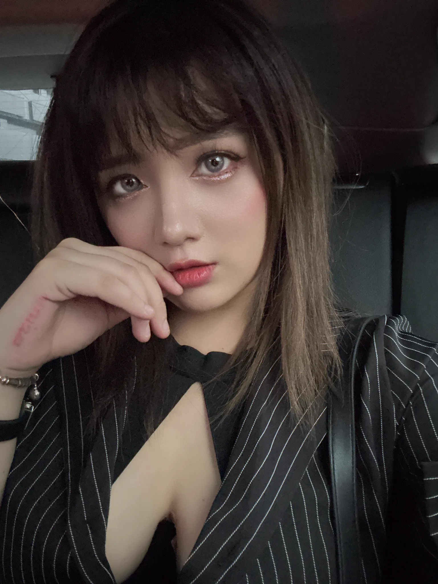 老闆下班囉❤️恭喜人體抱枕售出1剩最後一個今天沒找到我的人可以私訊購買唷😘😘為什麼別人都可以看到加藤鷹我都看不到呢🥺🥺🥺 https://t.co/8xLwK7mkvE