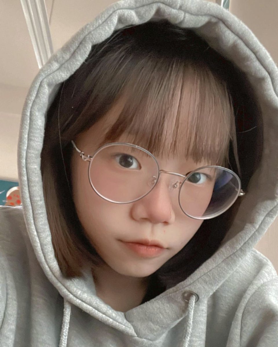 【网友投稿 No.1017】高中眼镜同学 #眼镜娘 #眼镜妹 #投稿 #反差 #投稿曝光 #女友 #女友分享 #女友系列 #女同学 #女同事 https://t.co/gOp6YAxfqN