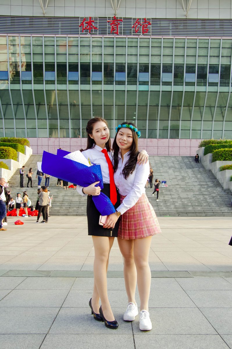 毕业小姐姐写真[70P+148M] #眼镜娘 #眼镜妹 #毕业照 #女大学生 #写真 
No.082619 预览全套尺度看置顶或私信 投稿：@007share 
眼镜娘圈子：https://t.co/VSeJDJ4Yn7 https://t.co/fwnvZYGi9M