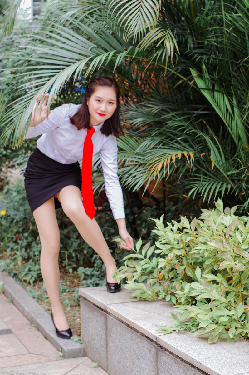 毕业小姐姐写真[70P+148M] #眼镜娘 #眼镜妹 #毕业照 #女大学生 #写真 
No.082619 预览全套尺度看置顶或私信 投稿：@007share 
眼镜娘圈子：https://t.co/VSeJDJ4Yn7 https://t.co/fwnvZYGi9M