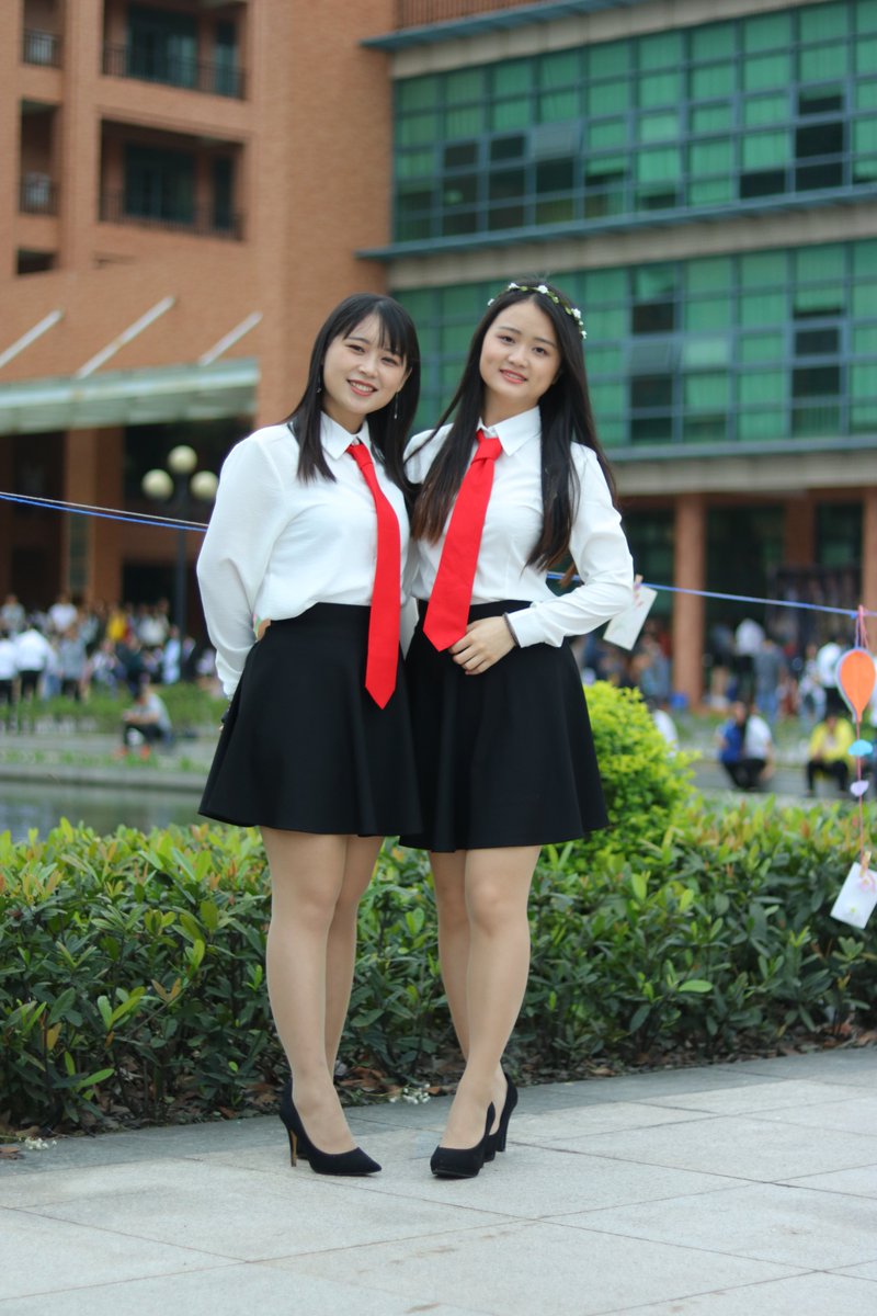 毕业小姐姐写真[34P+159M] #眼镜娘 #眼镜妹 #毕业照 #女大学生 #写真 
No.083119 预览全套尺度看置顶或私信 投稿：@007share 
眼镜娘圈子：https://t.co/VSeJDJ4qxz https://t.co/BheW1Lxem4