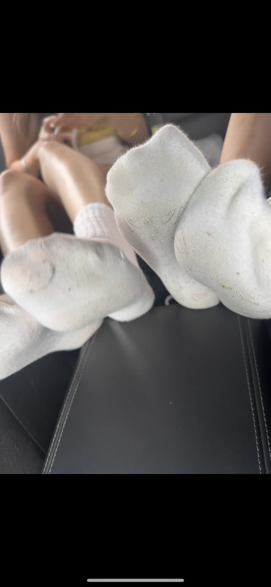 【原创视频】某高校附近两个白袜小美女被我叫到车里展示自己逛了一天街的白袜脚最真实的女大学生穿了两天白袜的状态互挠白袜脚➕裸足➕闻脚➕互换对方白袜继续穿（完整版视频已发布在原创群）https://t.co/ndNkqHYUSn@007share @wqganenshi_ @cuteeeee11 @euteeeee https://t.co/SYAh4k2jby