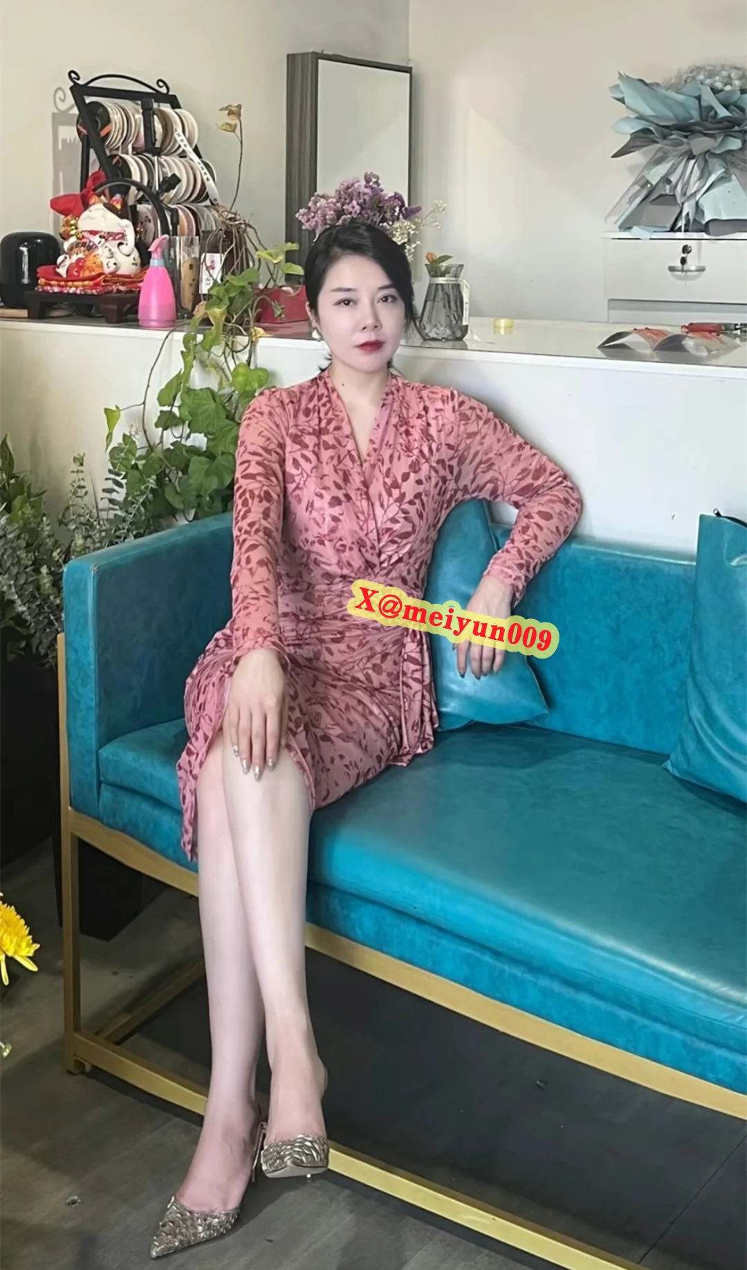 想在深夜写故事，给每一个面带疲惫的客人安排一个美好的结局。 https://t.co/kgKjV0xRmx