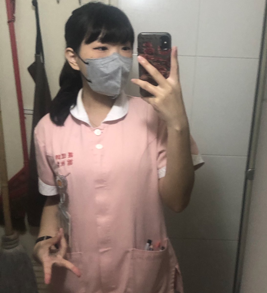 今天獨立上班感覺還可以ㄝ-.-

明天獨立上leader我直接紫砂
（開玩笑） https://t.co/4sdip4uQAW