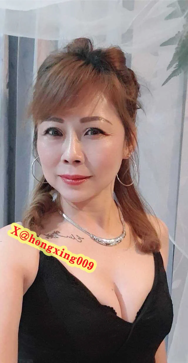 老阿姨红光满面 https://t.co/oVCCuFAeNP