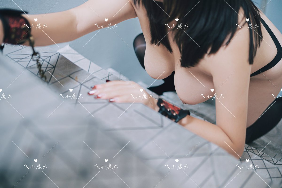 灵魂深处慢慢出现灰色地带
流连在身上的手 肆意流淌的水

摄影：小羊 @lambed1663 
投稿： @Fengsiyuan https://t.co/9Bu5aA6Pkz