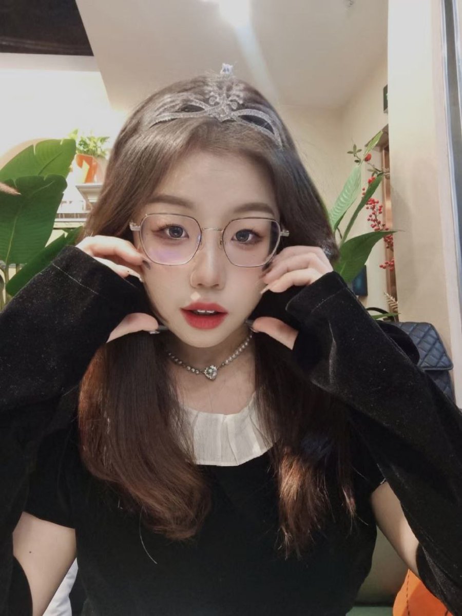 【网友投稿 No.1045】眼镜学姐 #眼镜娘 #眼镜妹 #投稿 #反差 #投稿曝光 #女友 #女友分享 #女友系列 #女同学 #女同事 https://t.co/FsAJyDvpT9