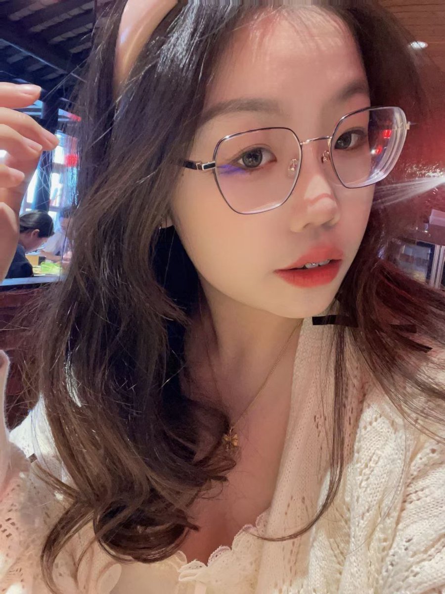 【网友投稿 No.1045】眼镜学姐 #眼镜娘 #眼镜妹 #投稿 #反差 #投稿曝光 #女友 #女友分享 #女友系列 #女同学 #女同事 https://t.co/FsAJyDvpT9