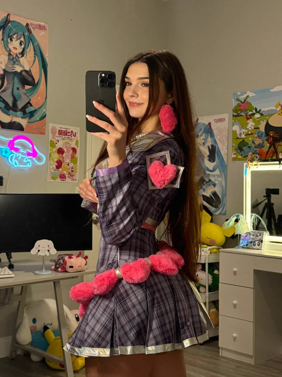 say hi for an exclusive pic in your dms 📸 https://t.co/lj6UYqqTsc