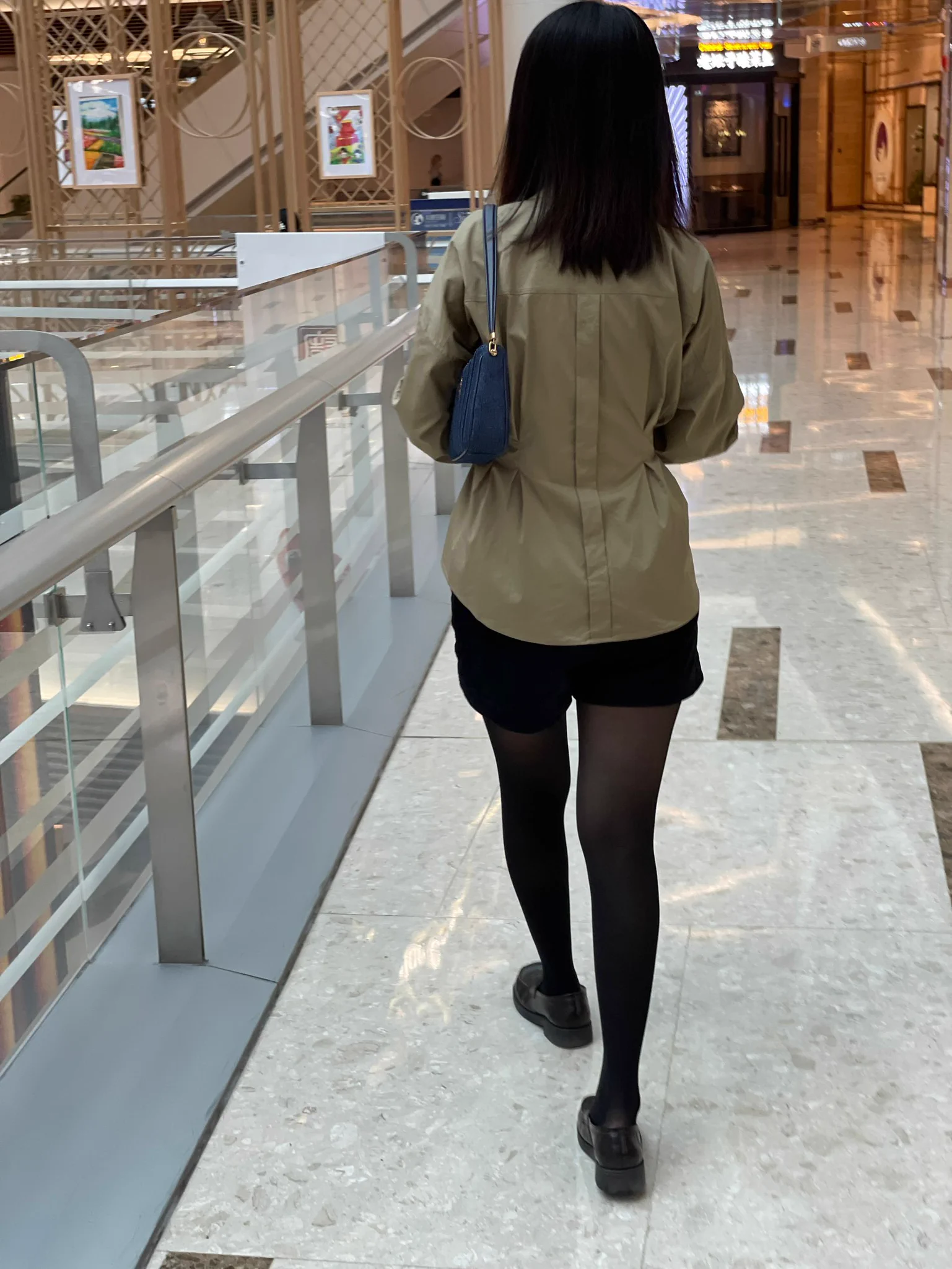 021地区，上海同好投稿。魔都寻同城同好玩我爱妻的原味内裤奶罩丝袜小皮鞋，同好夫妻情侣可以交换着玩，单男的话要求干净卫生阳具大。只找上海同城，有意向参加的同好可私信我获取联系方式，拒绝白嫖。 https://t.co/6p5PZ0X1DU