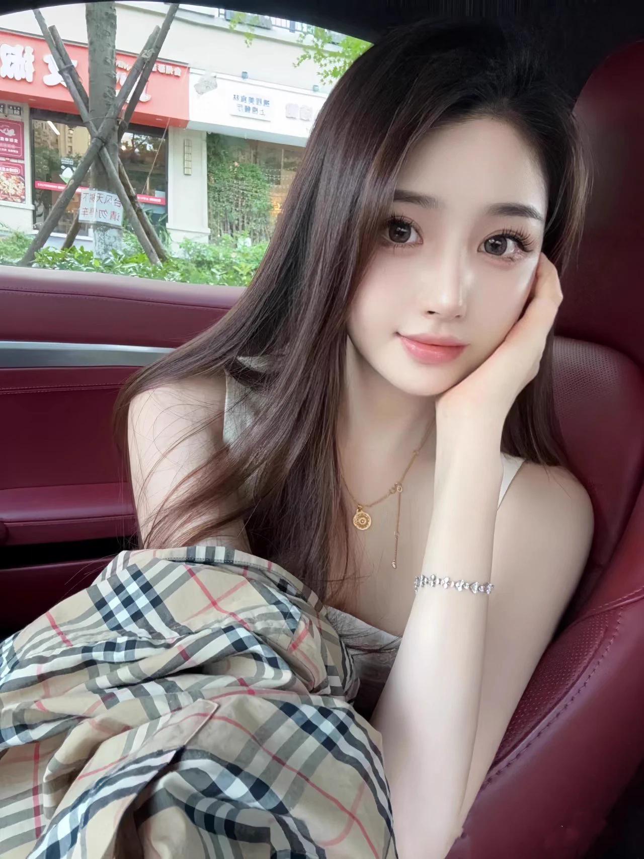 中午约我吃牛肉火锅最近潮汕的牛肉火锅跟云南的牛肉火锅在打PK你喜欢哪里的牛肉火锅？ https://t.co/U3PgsU7hzc