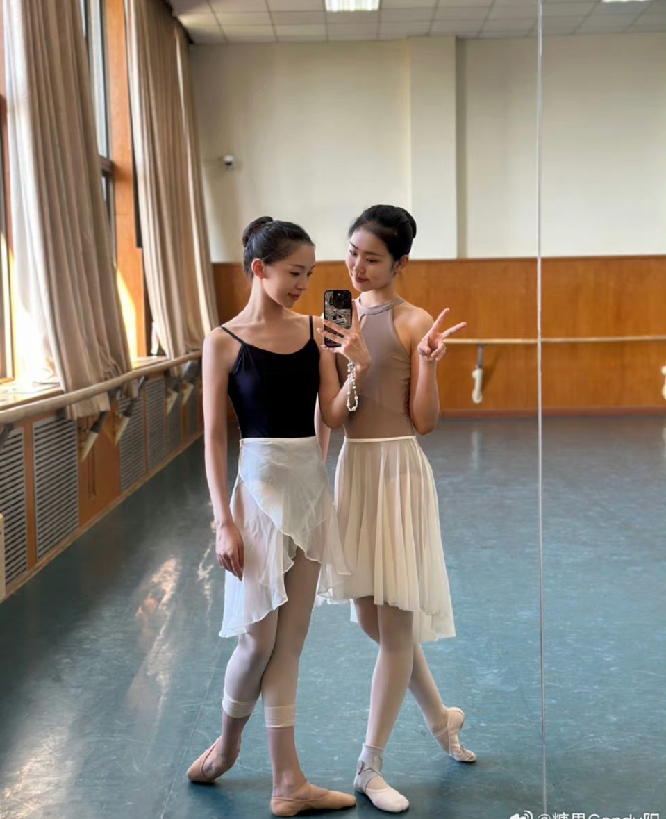 开学第三天，腰酸背痛腿抽筋。 https://t.co/Dz43ViklyU