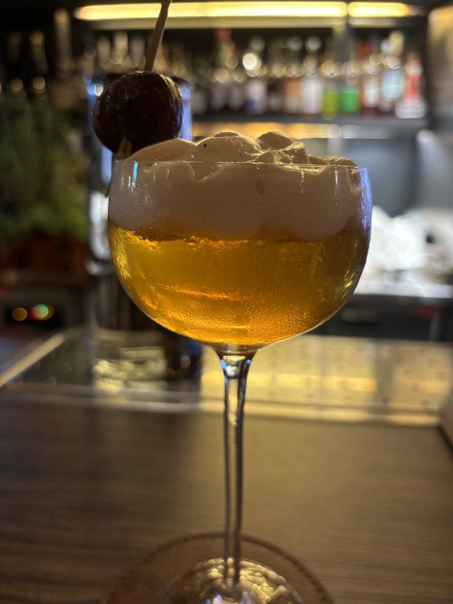 乾我應該威士忌不耐症
有威士忌的短飲調酒才喝一半就暈了🫠
我討厭威士忌 https://t.co/FAO9NiGibC