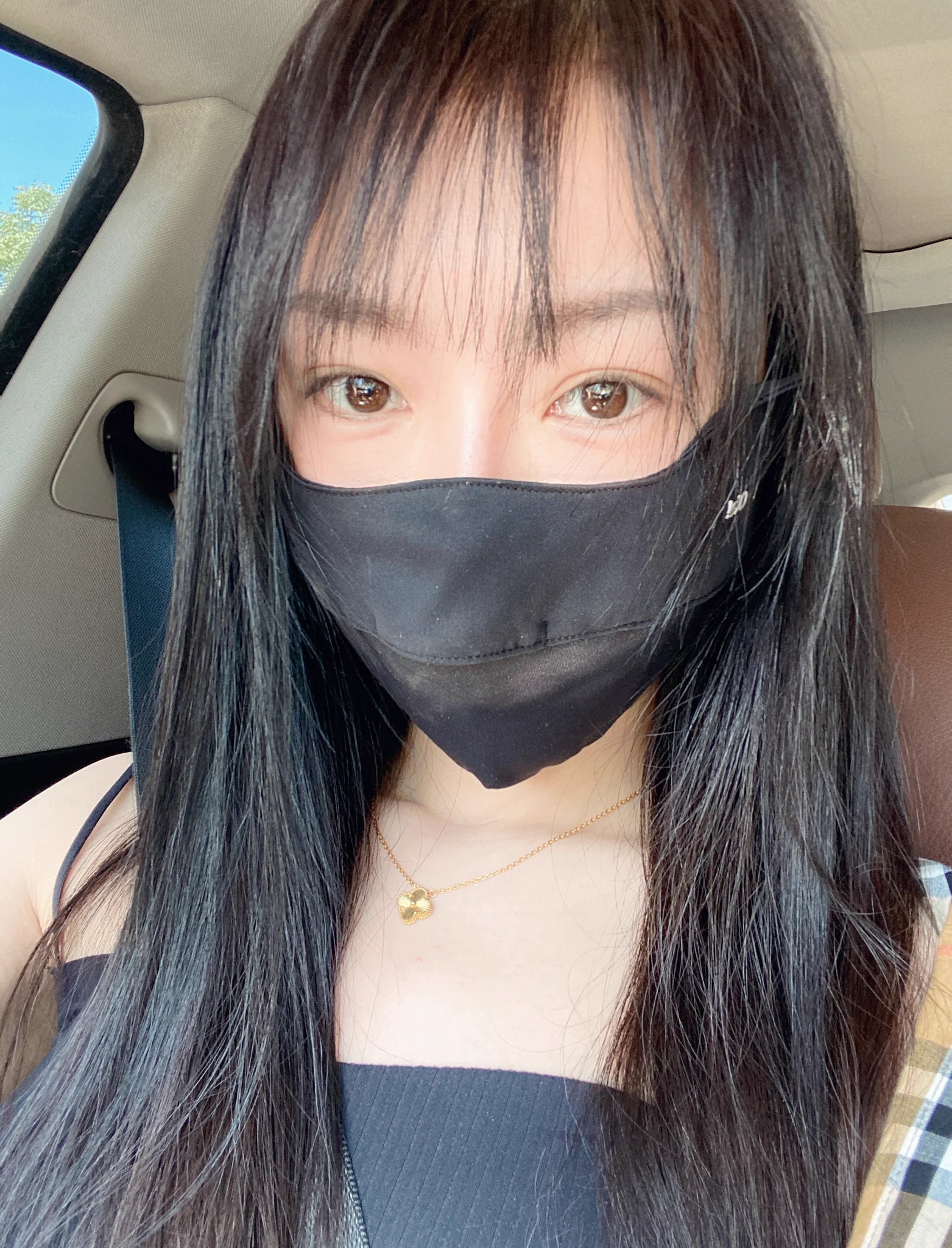 我大号大概已经删了十几部视频。还要删。私推里没有变化。 https://t.co/1VBkwiwqr2