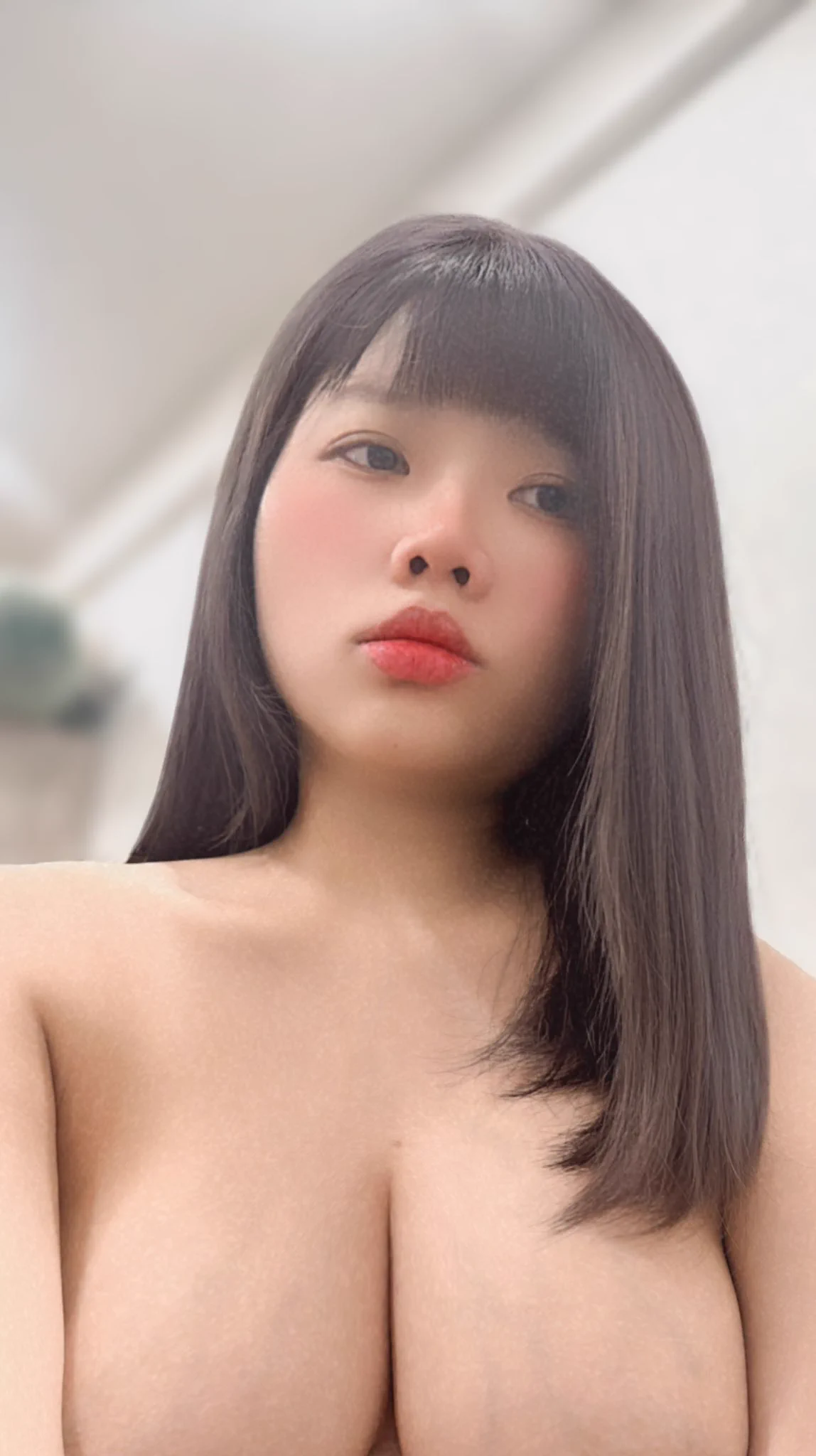 奶又長大 內衣穿不下無奈的臉真的無奈🥲 https://t.co/te1GJZLZGf