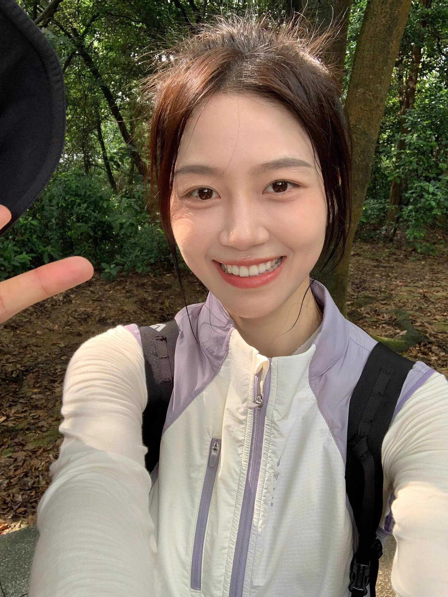 昼夜平分秋色，祝你收获自在快乐🍁 https://t.co/iQW6YNIhe4