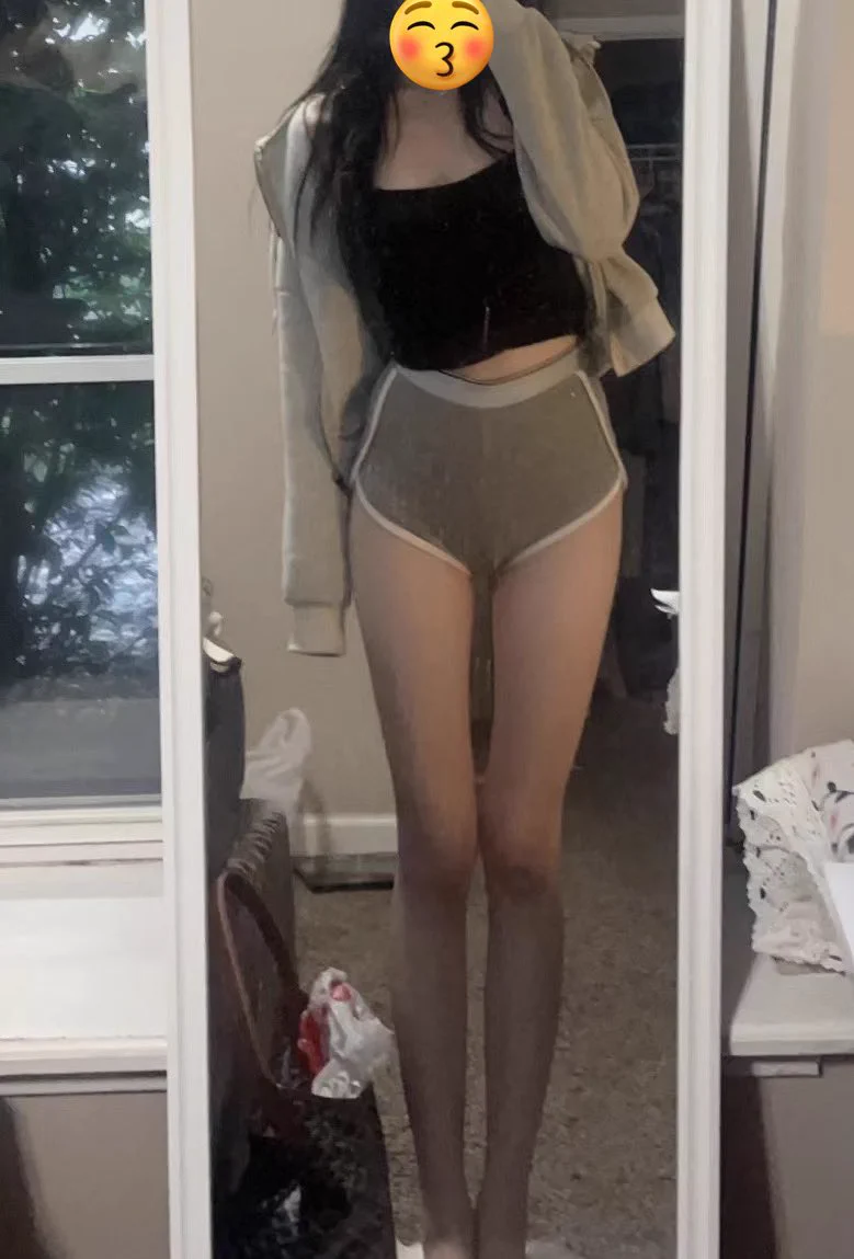 辣台妹🔥騷底這個褲子腿看起來好長！ https://t.co/5NJ0G1EzEN