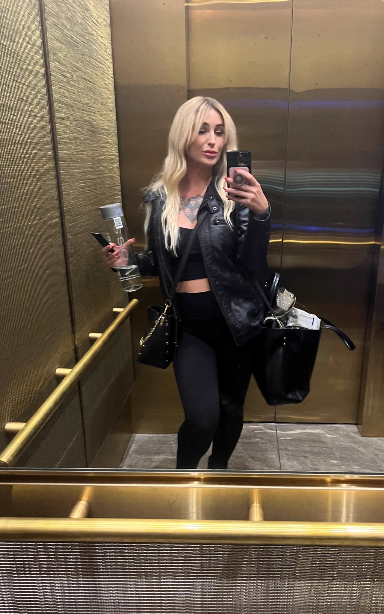 Wanna come back to my room with me? https://t.co/hAQPlxRCWl