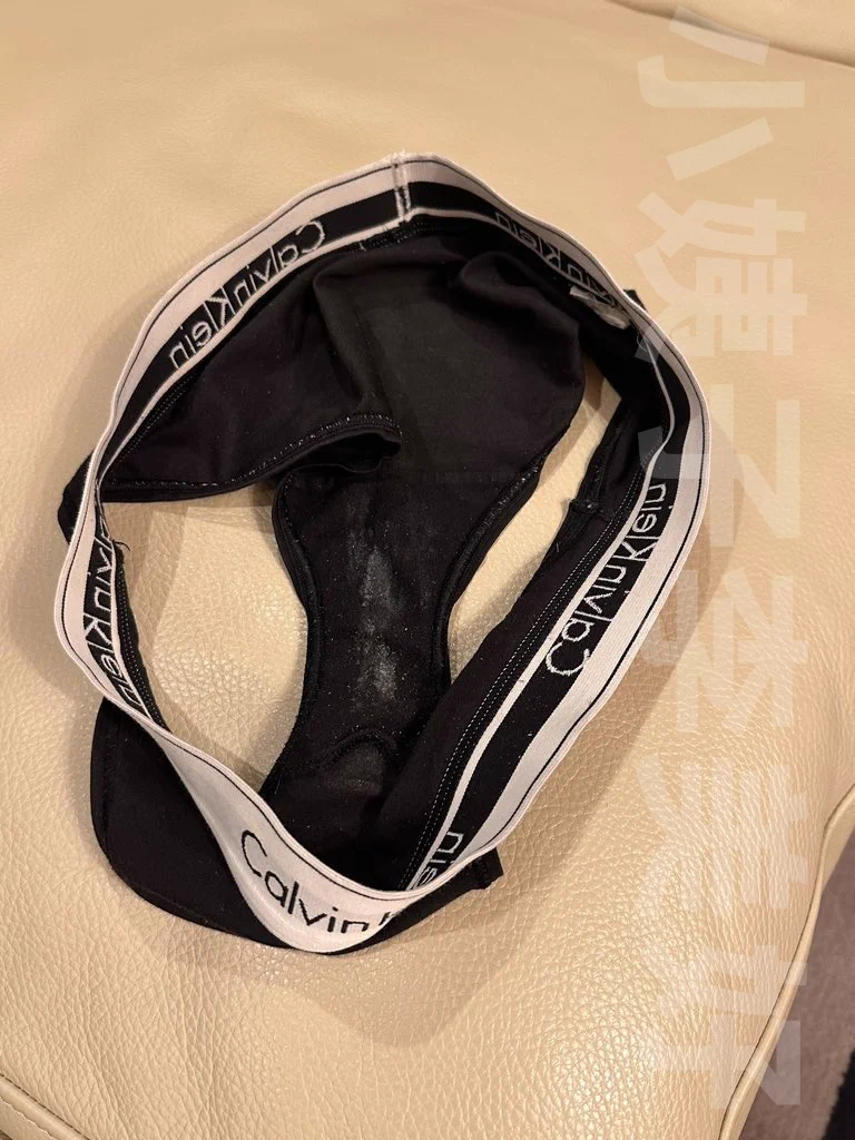 刚脱下来的小内内应该香香的吧这几天白带好像有点多哦~小内内想要吗？ https://t.co/szjlvnm2a8
