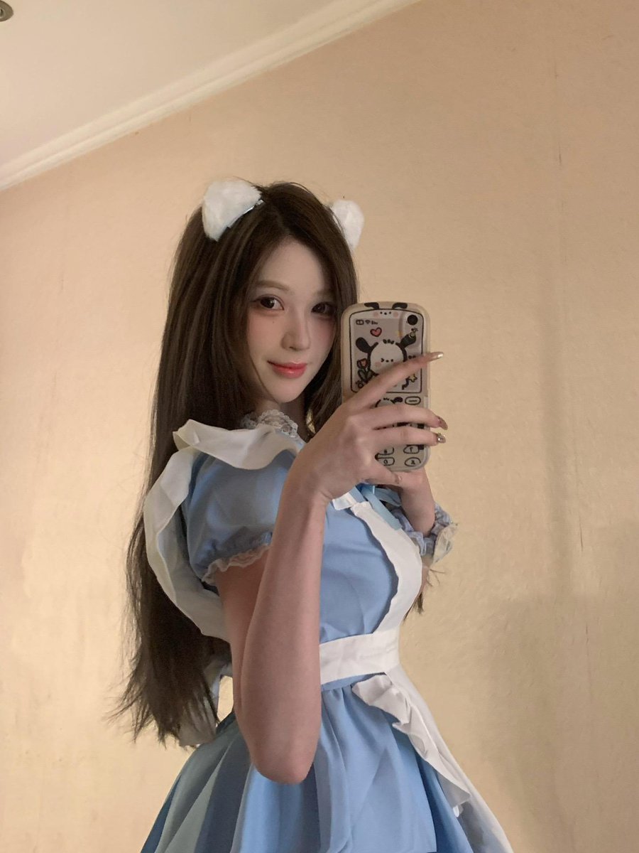 主人您好，我是你的新任女仆，今天晚上就由我来为您服务哦 https://t.co/GPSfDpl1ld