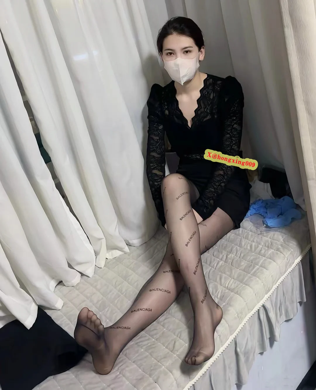 戴口罩的黑丝长腿阿姨 https://t.co/4BwUtYo47f