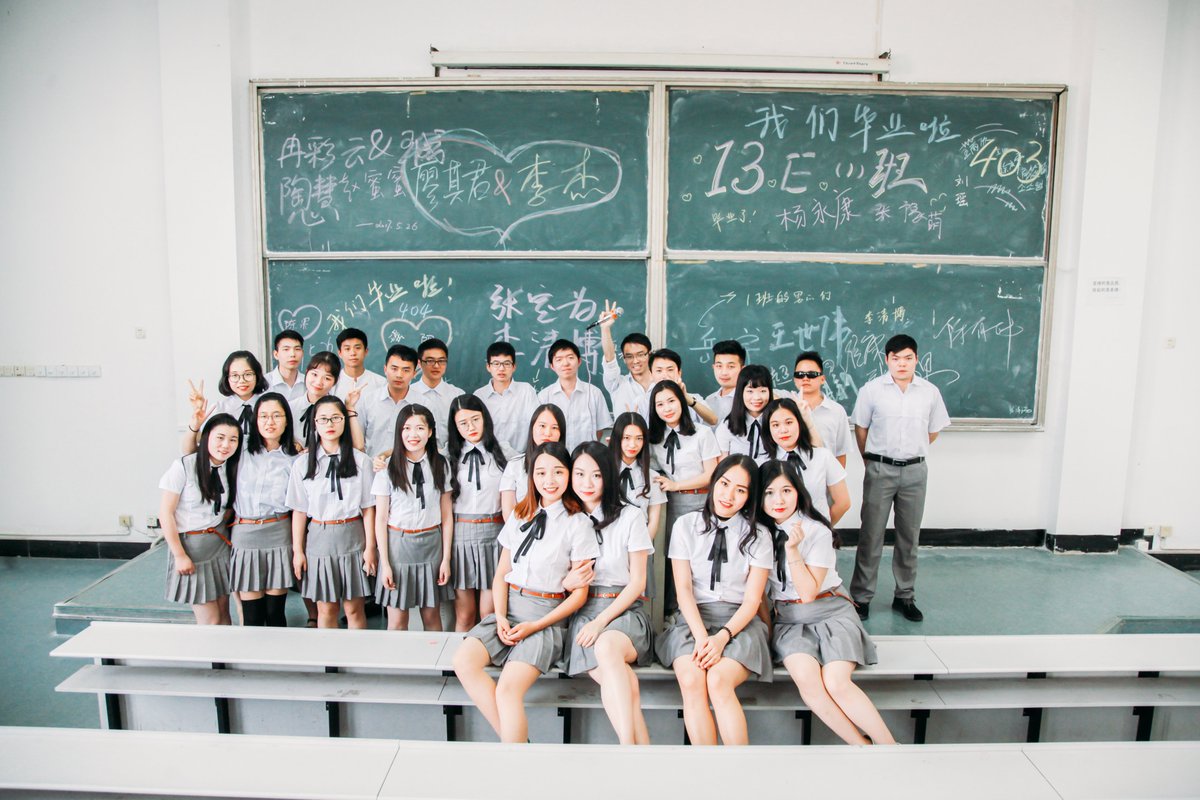 毕业小姐姐写真[46P+239M] #眼镜娘 #眼镜妹 #毕业照 #女大学生 #写真 
No.092617 预览全套尺度看置顶或私信 投稿：@007share 
眼镜娘圈子：https://t.co/VSeJDJ4qxz https://t.co/tDWYX2CwzA