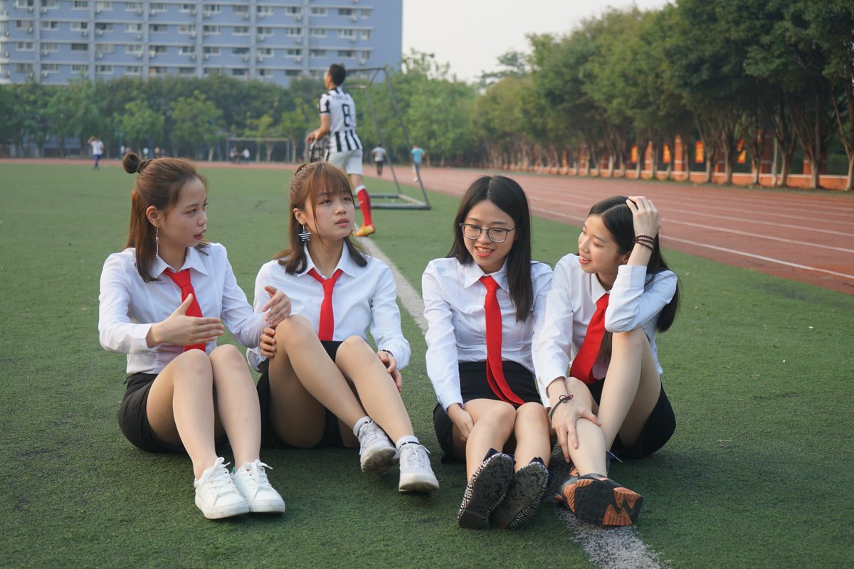 毕业小姐姐写真[145P+543M] #眼镜娘 #眼镜妹 #毕业照 #女大学生 #写真 
No.092814 预览全套尺度看置顶或私信 投稿：@007share 
眼镜娘圈子：https://t.co/VSeJDJ4qxz https://t.co/EiT6tMO6OZ