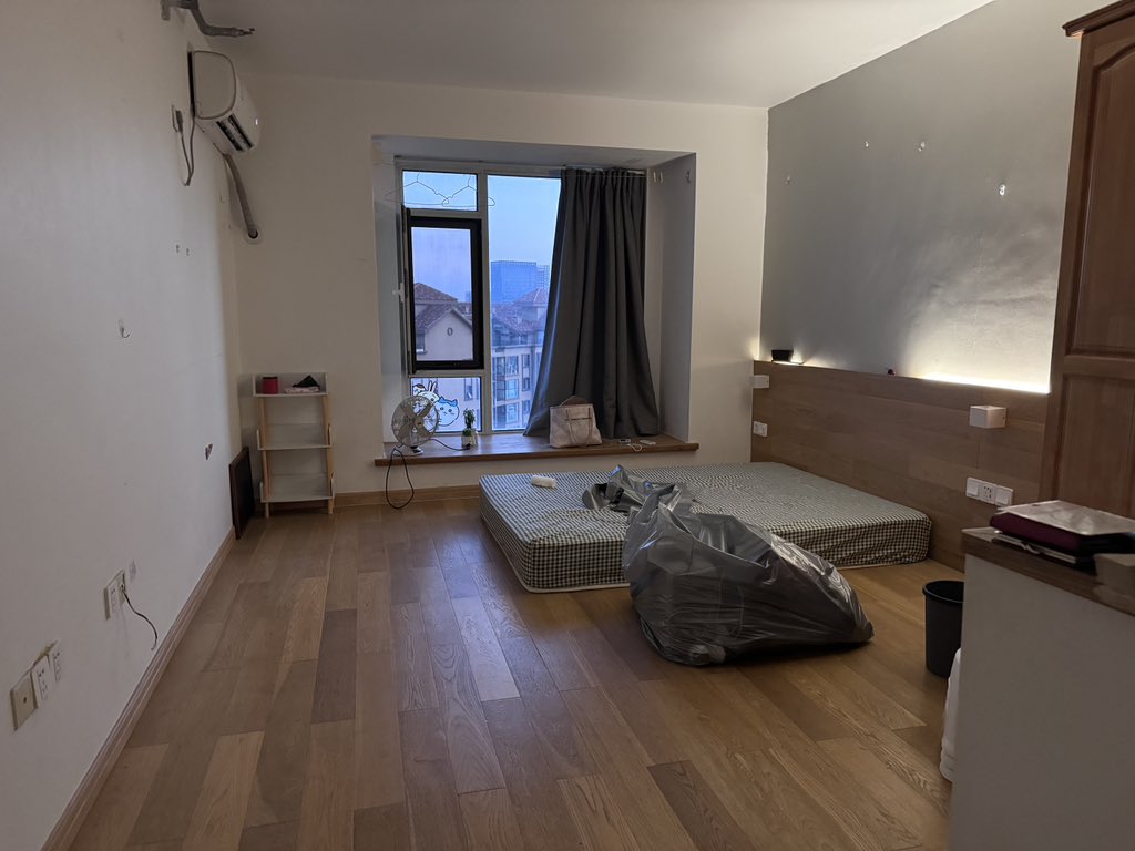 再见 发病期度过的房间 https://t.co/SU05VQ5nSm