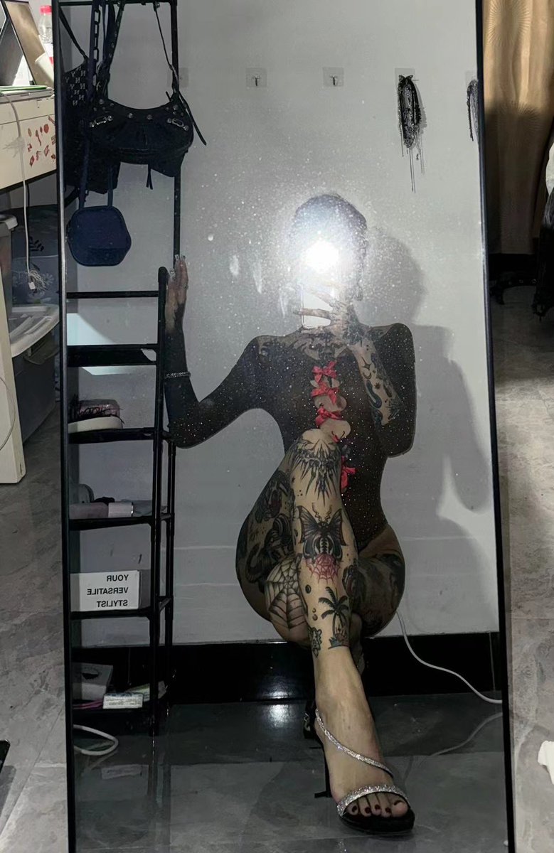 快点开放大看着脚趾认她当你妈啊

电报交流分享群：https://t.co/XxyNrg2COk

#精神小妹 #无脑上供  #冤种  #舔狗  #洗脑 #奴下奴 #白给 #红框挑战 #男M任务 https://t.co/yQUFdIn2xb