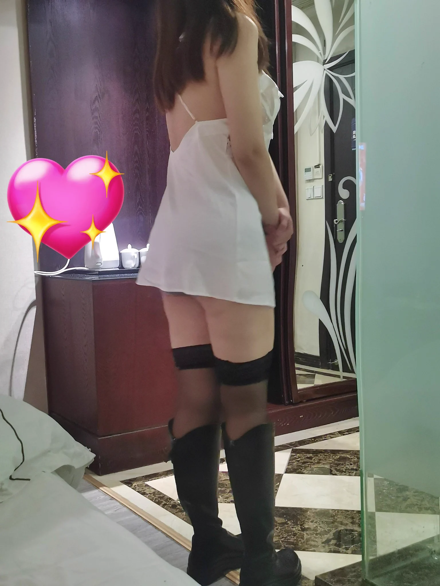 主打一个真实，回来就露逼给推友看
@LOSTPARADI4700 https://t.co/O0ShDiurfK