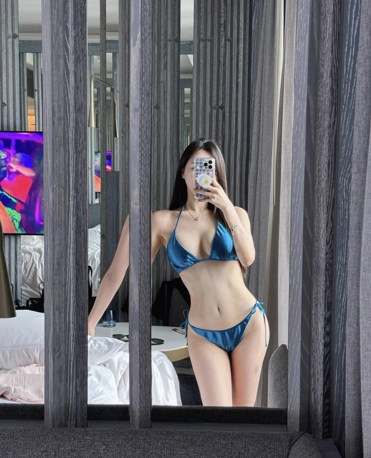 我要是不发比基尼就没有流量是吧！必须得露的多是吧！#母狗 #健身 #比基尼 https://t.co/IeQDMSunhU