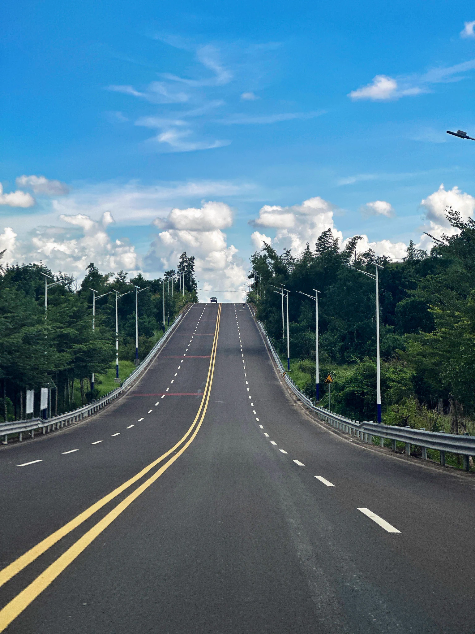 今天开出了一个新的自驾游路线 🚗#乐东 #五指山 #三亚 https://t.co/fKIYzdXkP6