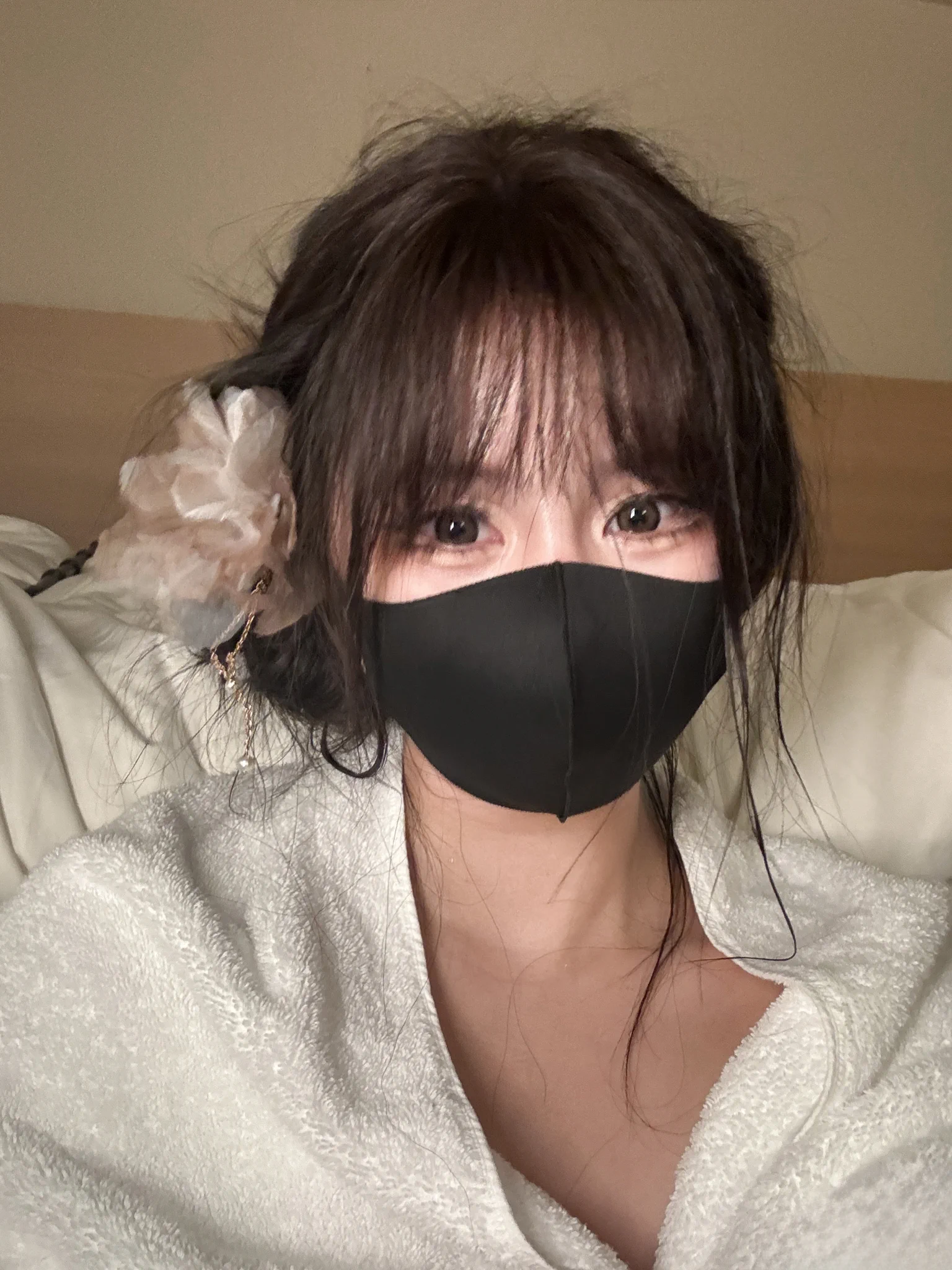 終於完成拍攝啦，開心開心🎉，明天起床再看大家的留言，晚安嚕😘