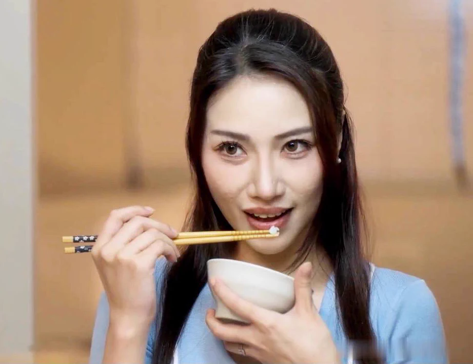 国产av(老婆爱上黑人大屌）🔥绿帽献妻黑爹，让黑人大屌操自己老婆@RLWJ_kuking @JWCJ_kuxs https://t.co/WHg4vcApUe