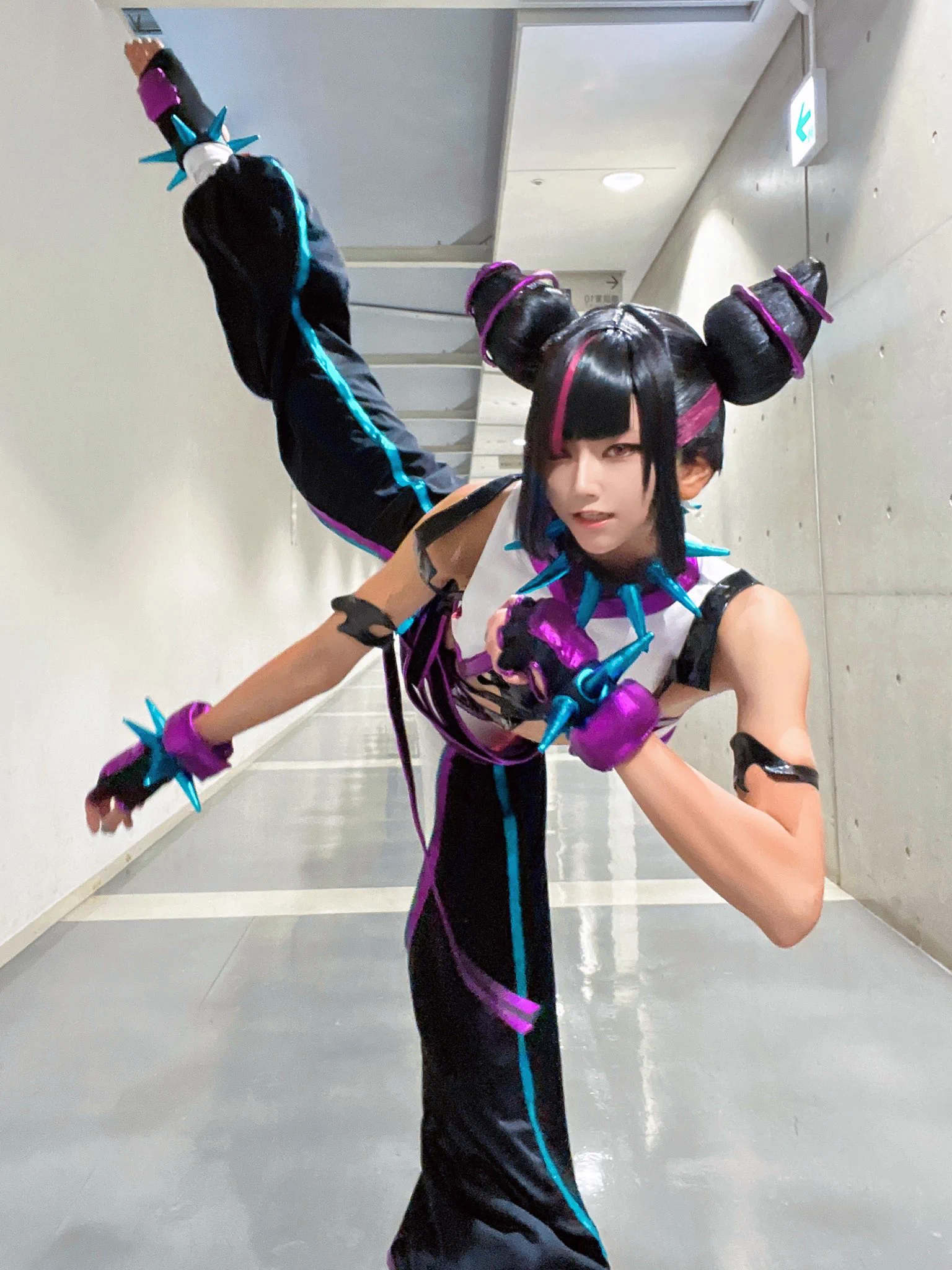 本日ゲムショ！ウエスタンデジタルブースにてスト6ジュリの装いでおります！( @WesternDigiJPN ) 楽しい1日にしましょう〜🔥柳丸撮影タイムは下記のように10:00-10:30 撮影会①12:45-13:15 撮影会②15:30-16:00 撮影会③#TGS2024 #WD_BLACK#SanDisk https://t.co/OohLDUEbaI